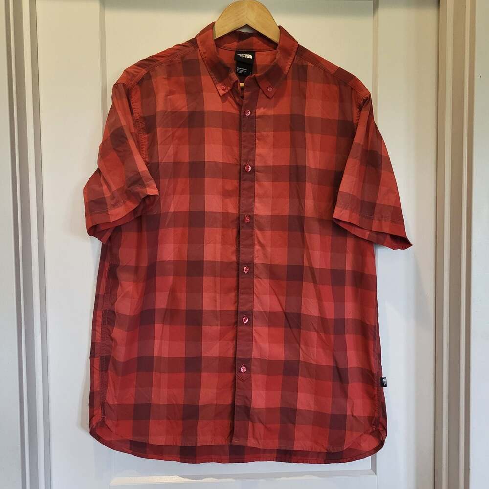 The North Face Men's Red Plaid Short Sleeve Button Down Shirt Size L